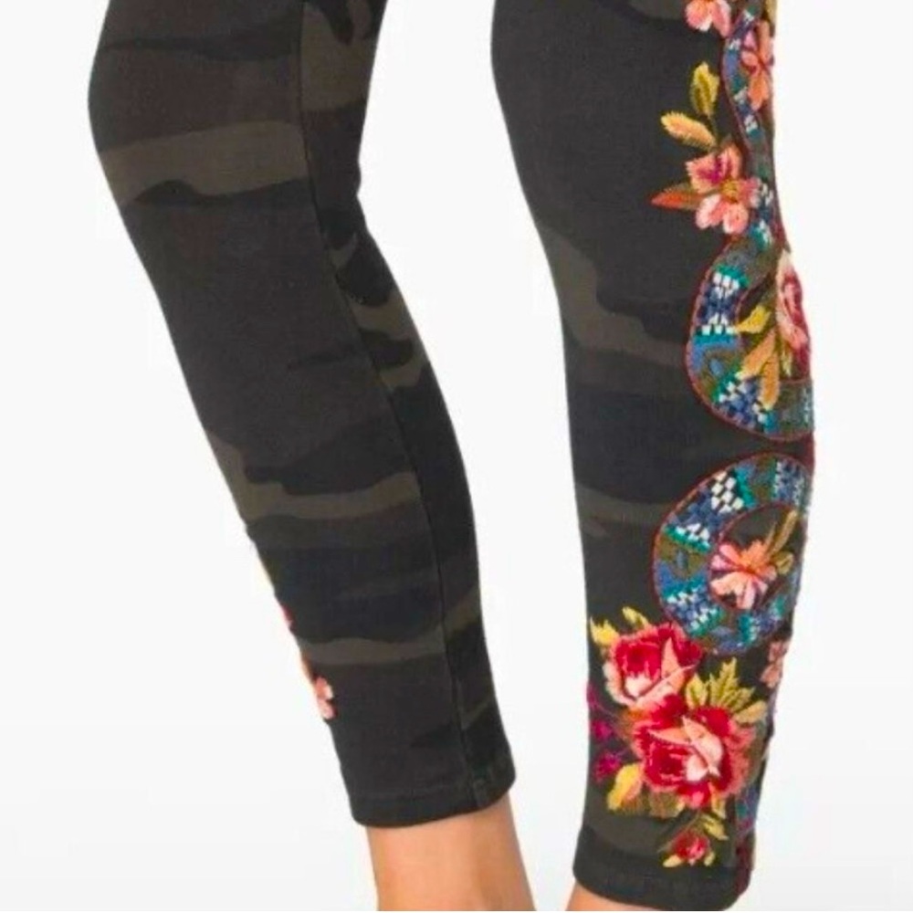 Johnny Was Leggings with Floral Embroidery
